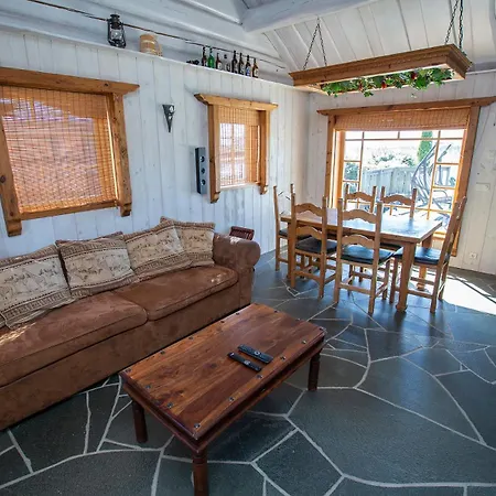 Joeveere Majutus * Pärnu