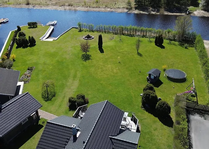 Joeveere Majutus فيلة *